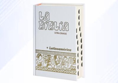 La Biblia Latinoamérica [letra grande] cartoné blanca, con uñeros